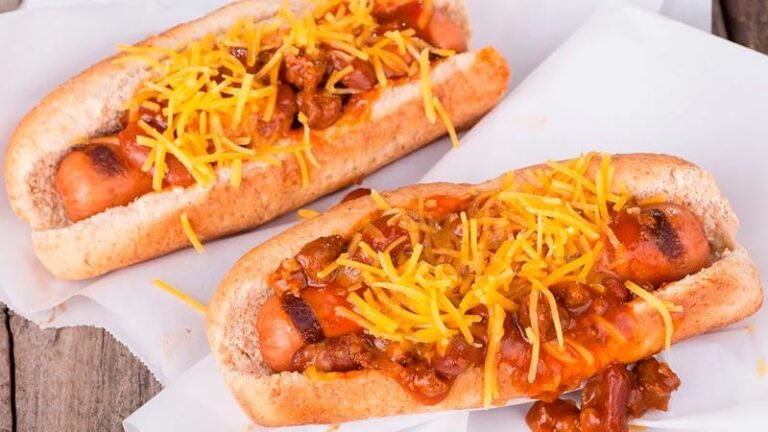 How Many Calories in a Hot Dog With Bun