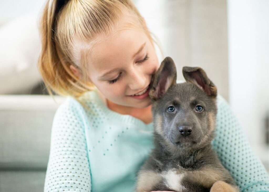 How to Stop a Mother Dog from Eating Her Puppies